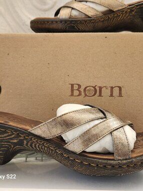 Born "Monserrrat" Pewter Leather Sandals. NIB. Size 8